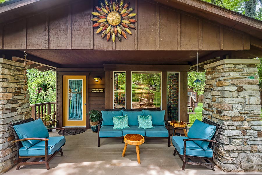 Walnut Cabin porch