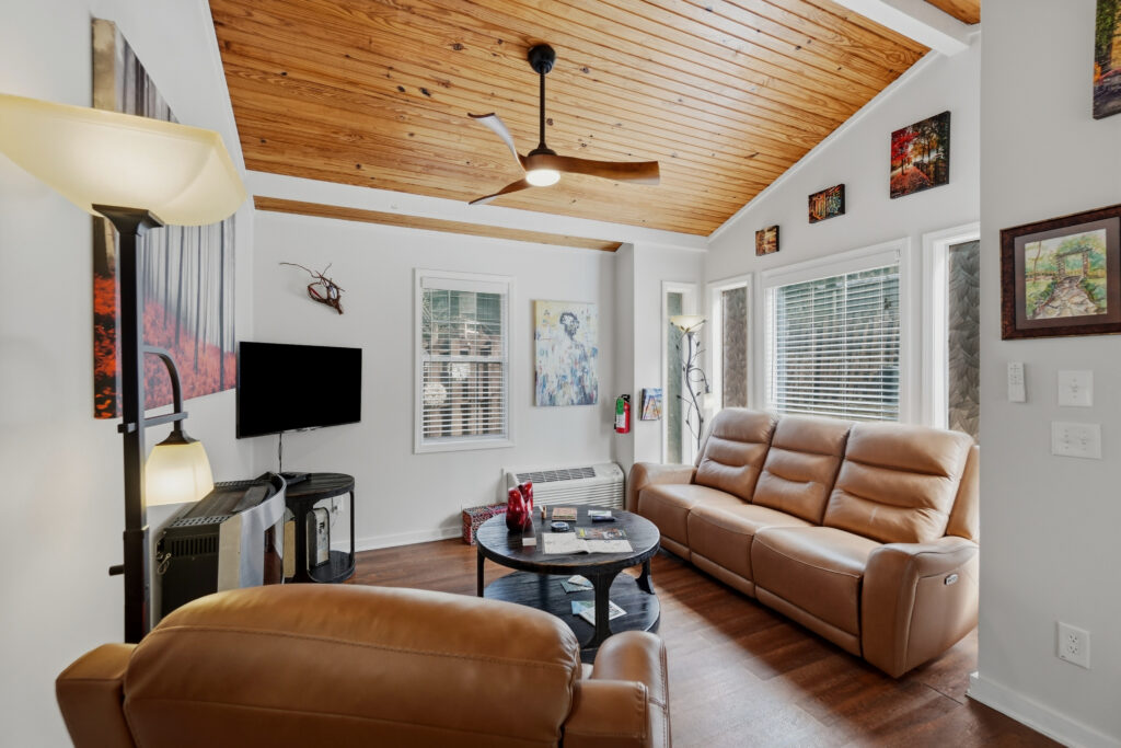 Maple Living Room Alternate View