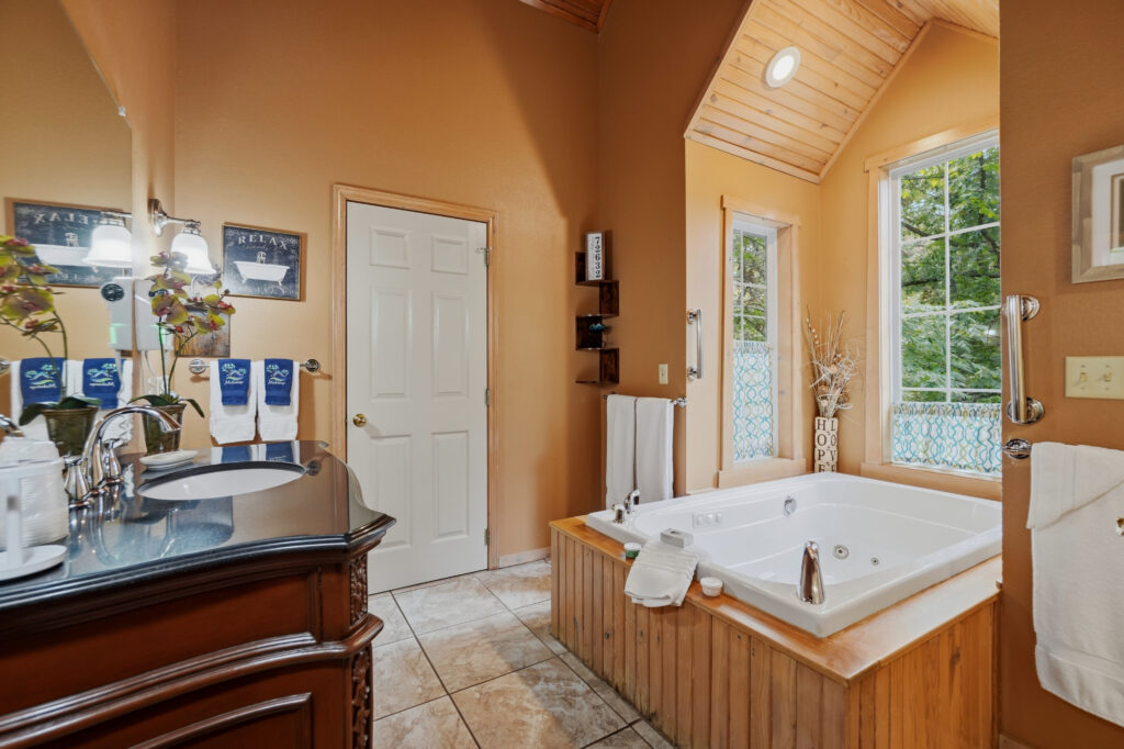 Magnolia Bathroom Alternate View